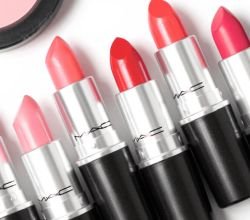 win-mac-lipstick-min-min resized